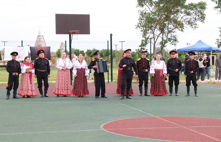 Объединением «Северный человек» была проведена открытая тренировка по кикбоксингу у озера Копытце.