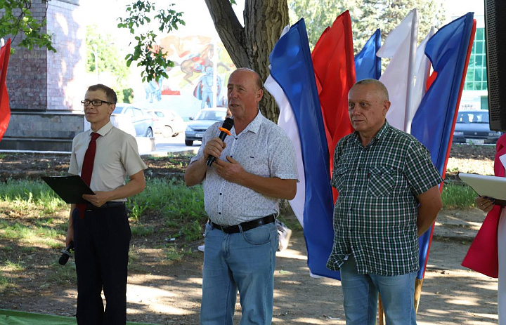 Сегодня на детской площадке возле районного Дворце культуры состоялся праздник микрорайона «Восточный» 