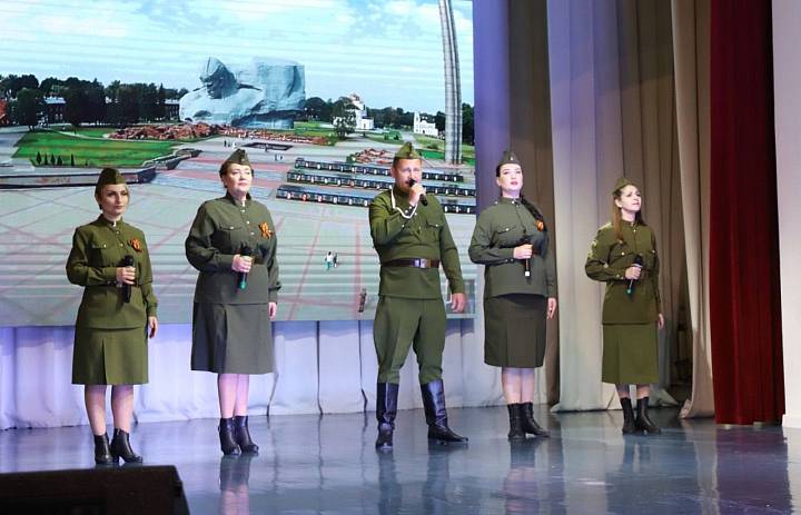 В Городском Доме Культуры и детской музыкальной школе состоялись праздничные концерты, посвященные Дню Победы. 